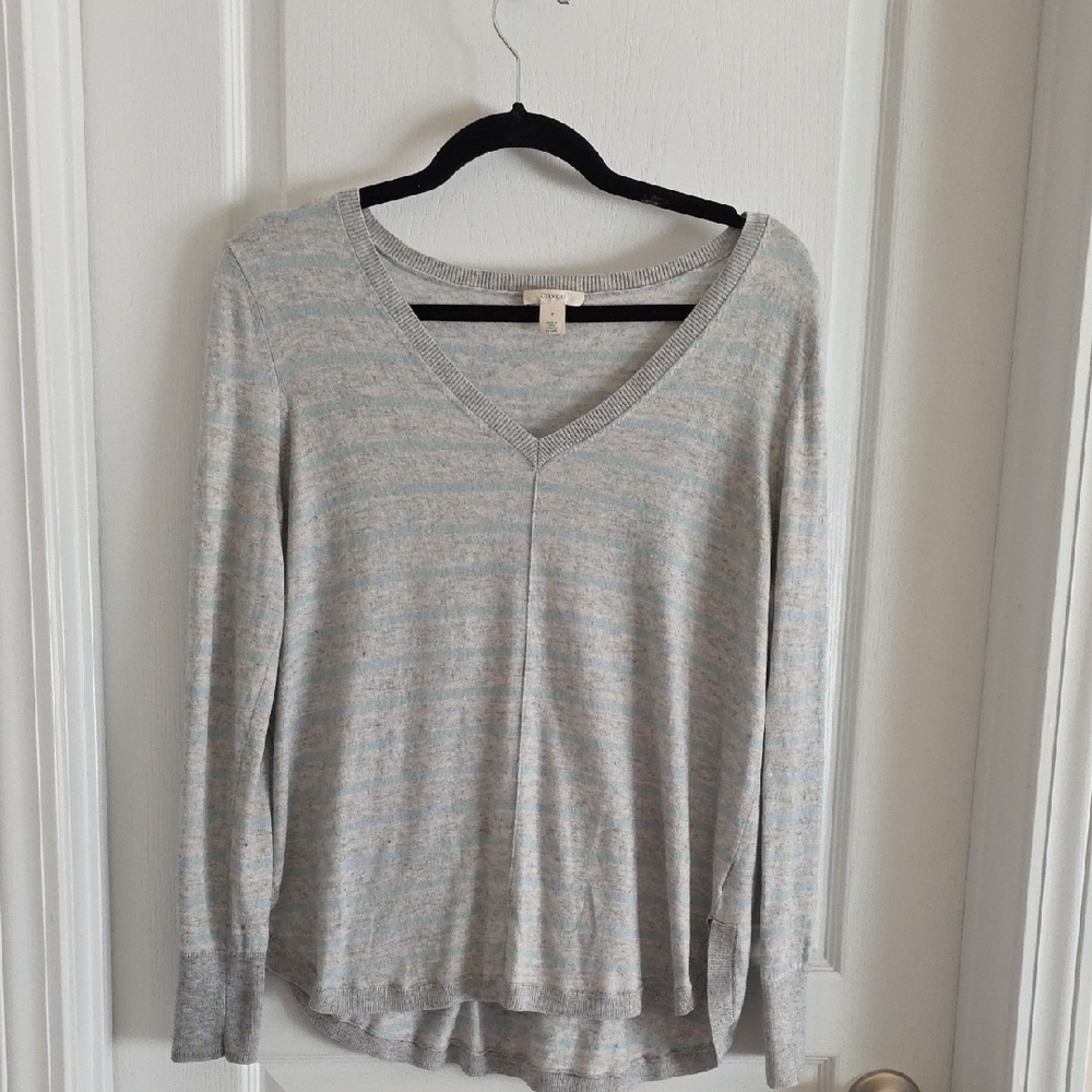 Caslon Light Gray and Pale Blue Striped V-Neck Long Sleeve Top